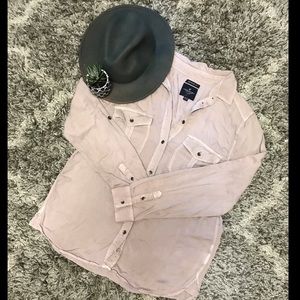 AEO Light Pink Boyfriend Fit Button Up